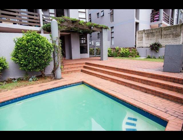 2 BEDROOM FLAT FOR SALE IN BLUFF